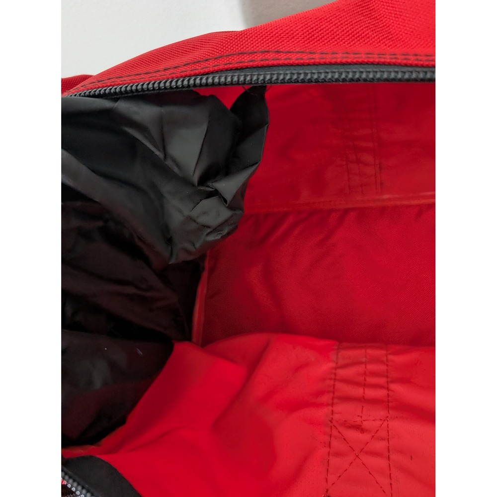 Vintage Marlboro Adventure Team Duffel Bag Red 90s Travel Gym Bag Large Logo - Picture 15 of 16